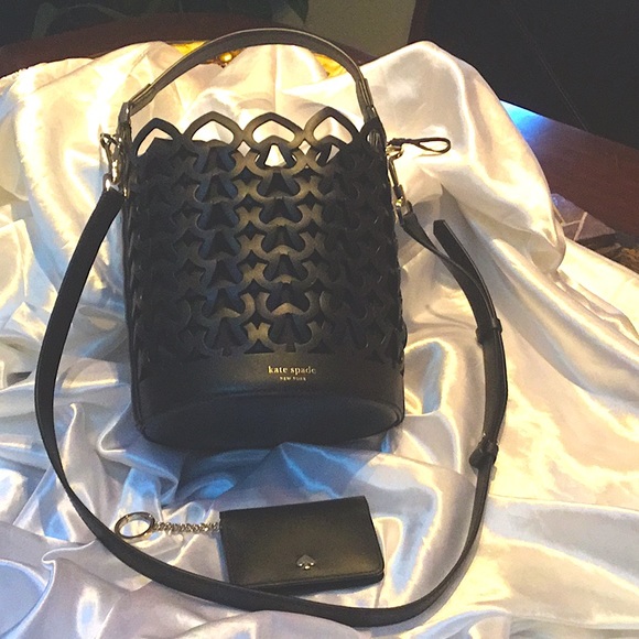 KATE SPADE DORIE BUCKET BAG - Picture 1 of 5